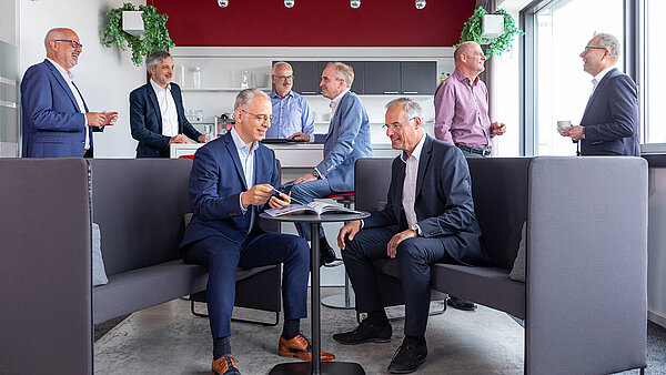 Managing Director Roland Schreiner heads Schreiner Group together with an experienced management team.