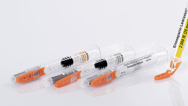 Syringes equipped with the Needle-Trap needle protection system for injection with heparin sodium.